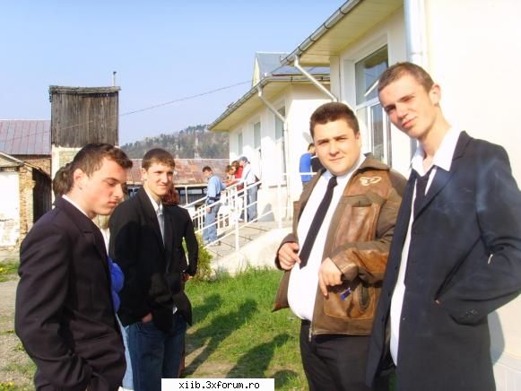 prin pauza : nodal, bortzosu', tanase filosofu si musteata  :zzz: acesta este un post